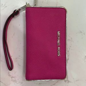 Michael Kors Wallet.